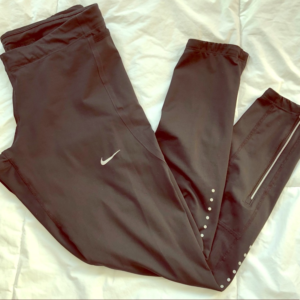 Nike women’s running pant, size Medium🖤